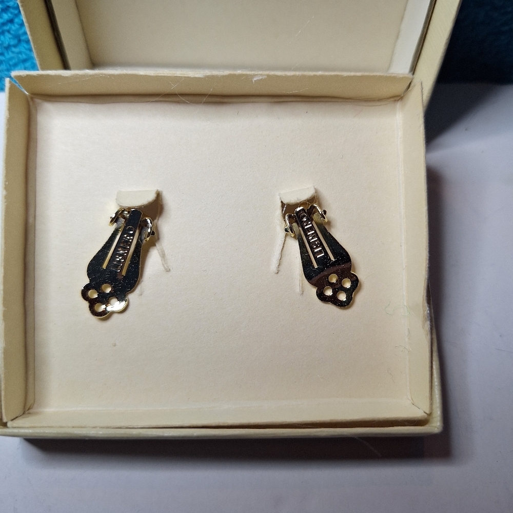 Vintage Lisner Clip On Earrings, Vintage Earrings - Picture 5 of 7